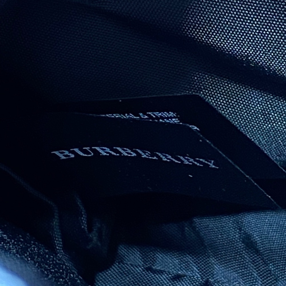 Burberry zipper cosmetic travel bag - Picture 6 of 9